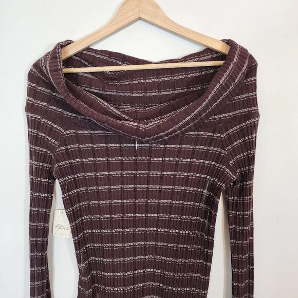 NWT Free People Snowbunny Off The Shoulder Semi Sheer Metallic Top Size Large - Picture 3 of 13